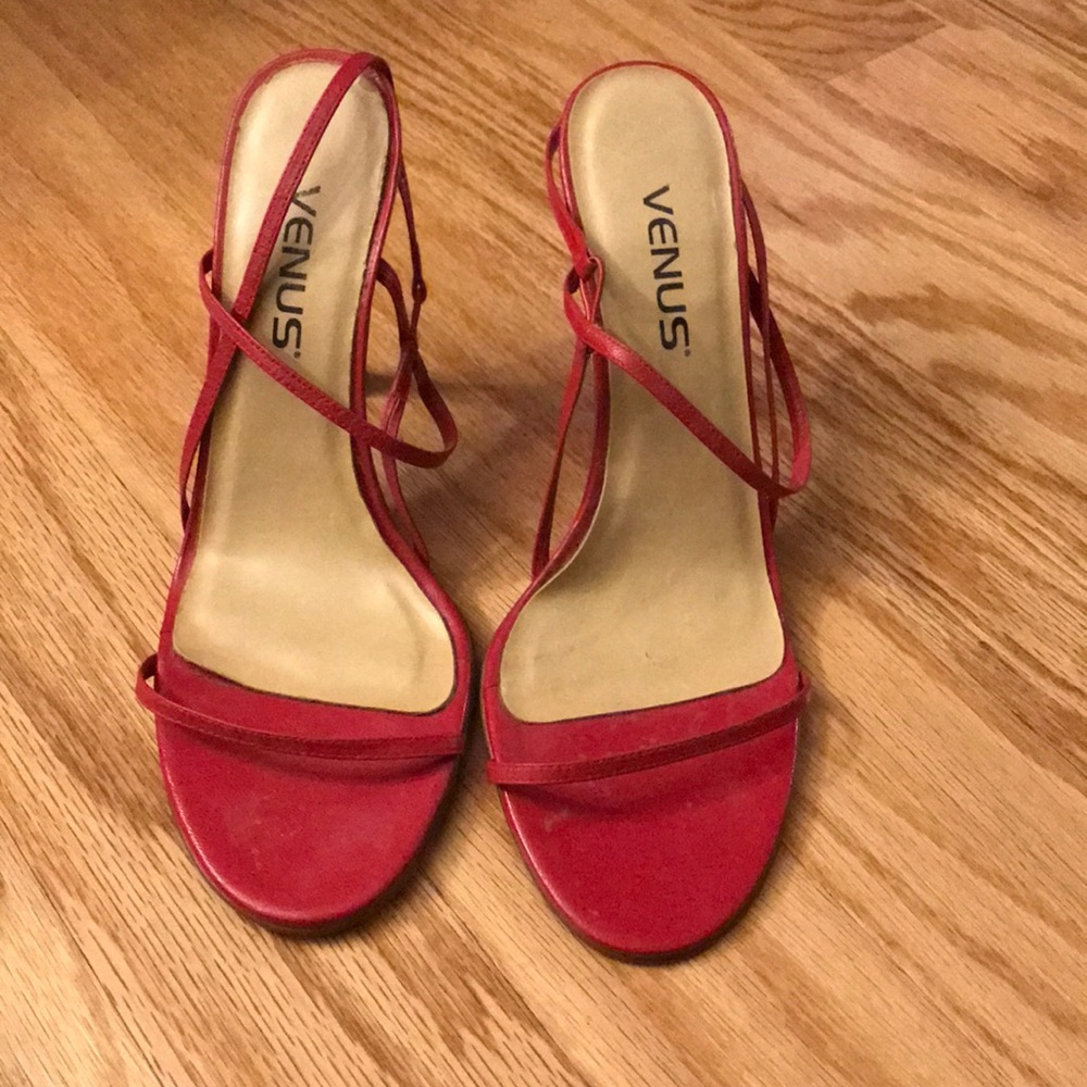 VENUS leather strapped red heels size 6.5